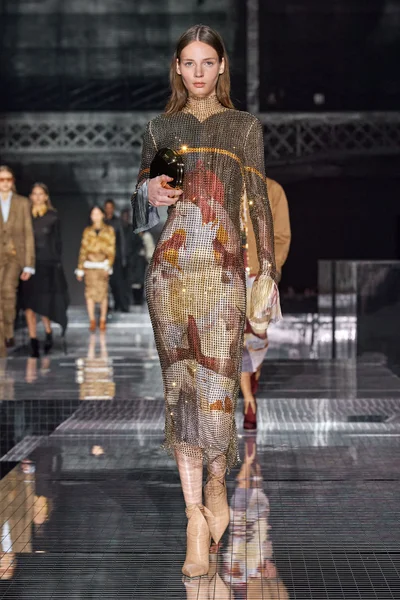 Look 30